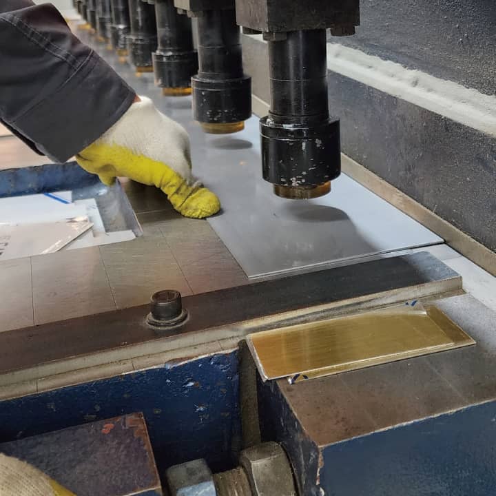 폴리카보네이트 물방울 엠보 투명색상